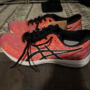 ASICS gel DS trainer 25 brand new